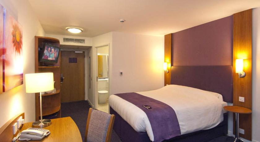 Premier Inn Hemel Hempstead Central Room photo