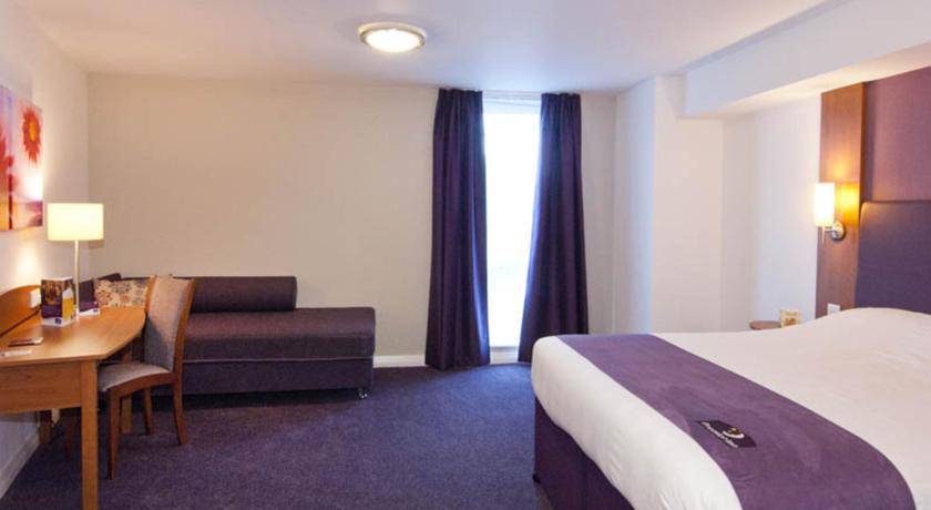 Premier Inn Hemel Hempstead Central Room photo