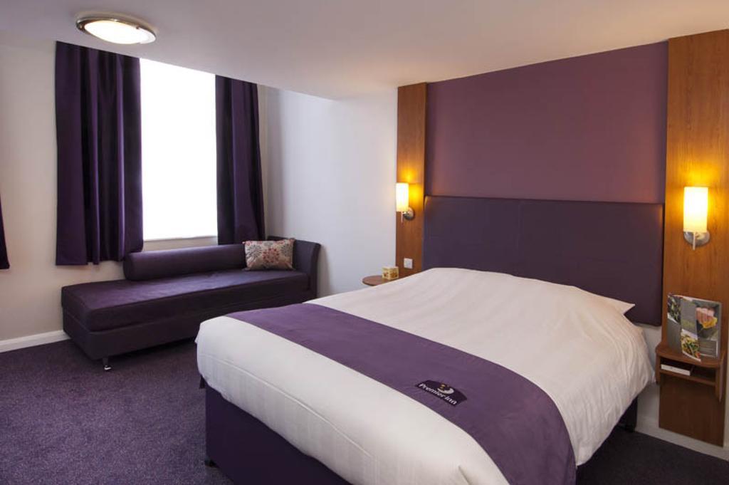 Premier Inn Hemel Hempstead Central Room photo