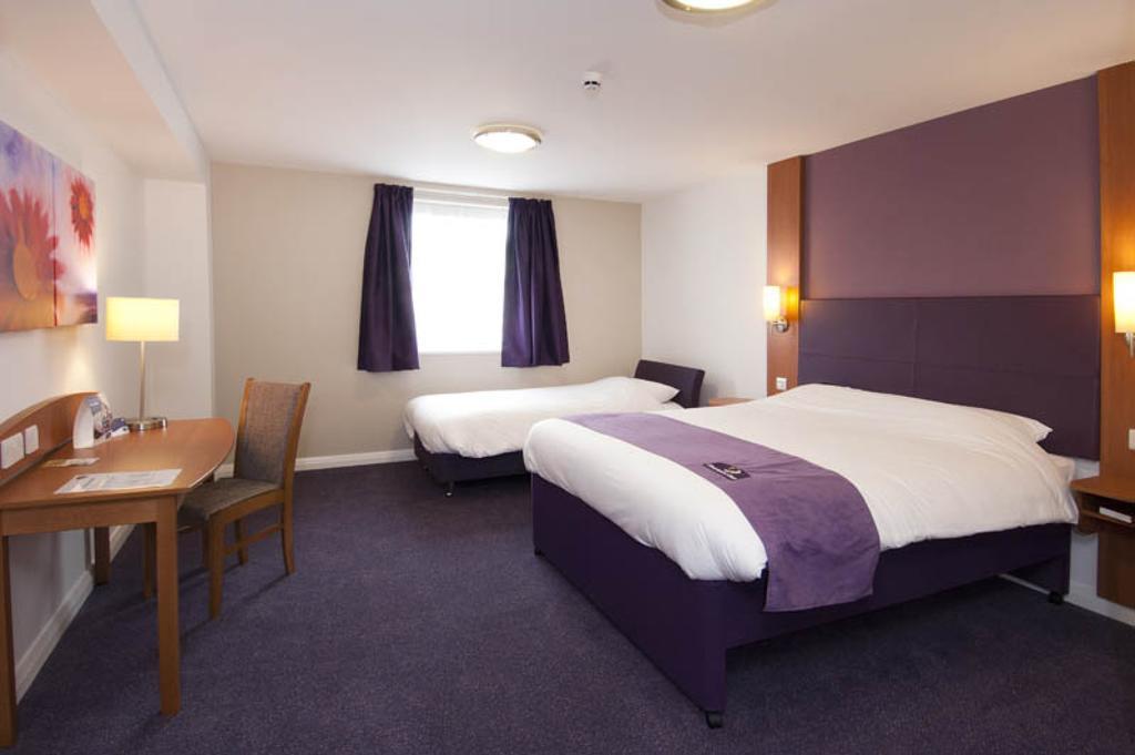 Premier Inn Hemel Hempstead Central Room photo