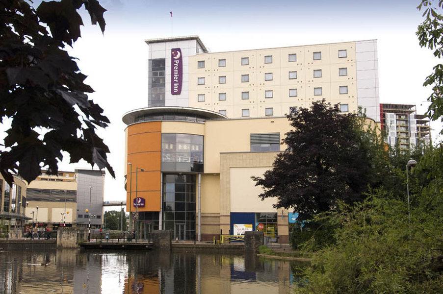Premier Inn Hemel Hempstead Central Exterior photo